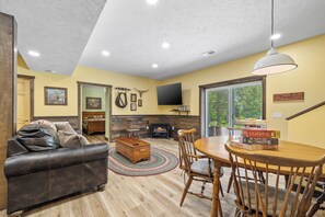 Smart TV, fireplace, video games, DVD player - Accessible Lake and Farm Retreat w/Fresh Eggs, Nature Trails, and Gameroom (Thornfield)