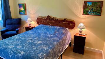 4 bedrooms, desk, travel crib, free WiFi