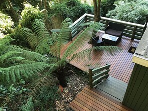 Terrace/patio - Sassafras Treehouse in The Dandenong Ranges, Victoria (Sassafras)
