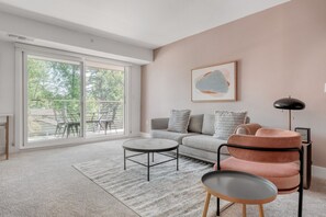 Télévision, chaîne hi-fi