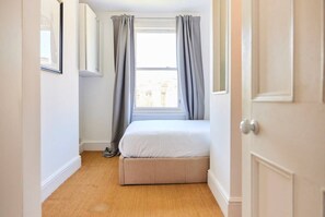 Apartment (3 Bedrooms)