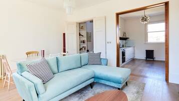 37-inch Smart TV with cable channels, TV