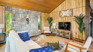 TV, books, stereo, offices