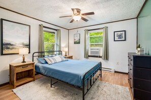 2 多间卧室、熨斗/熨衣板、WiFi、床单