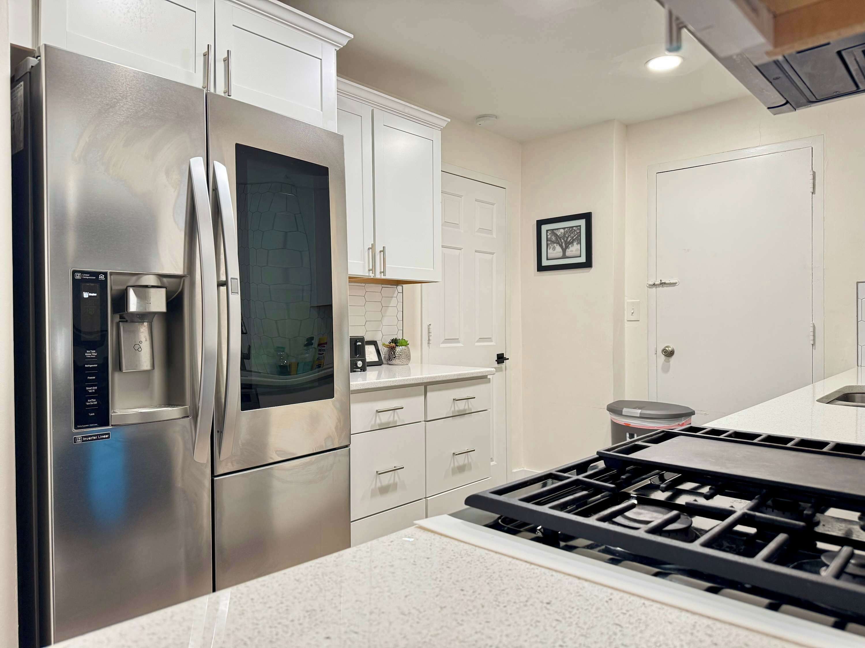 冰箱、微波炉、烤箱、炉灶