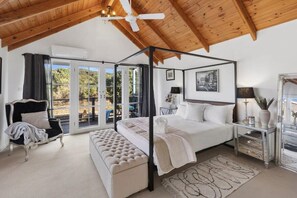 5 habitaciones, escritorio, wifi y ropa de cama 