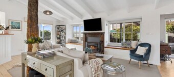 Oceanside Haven: With Fire and lake views.