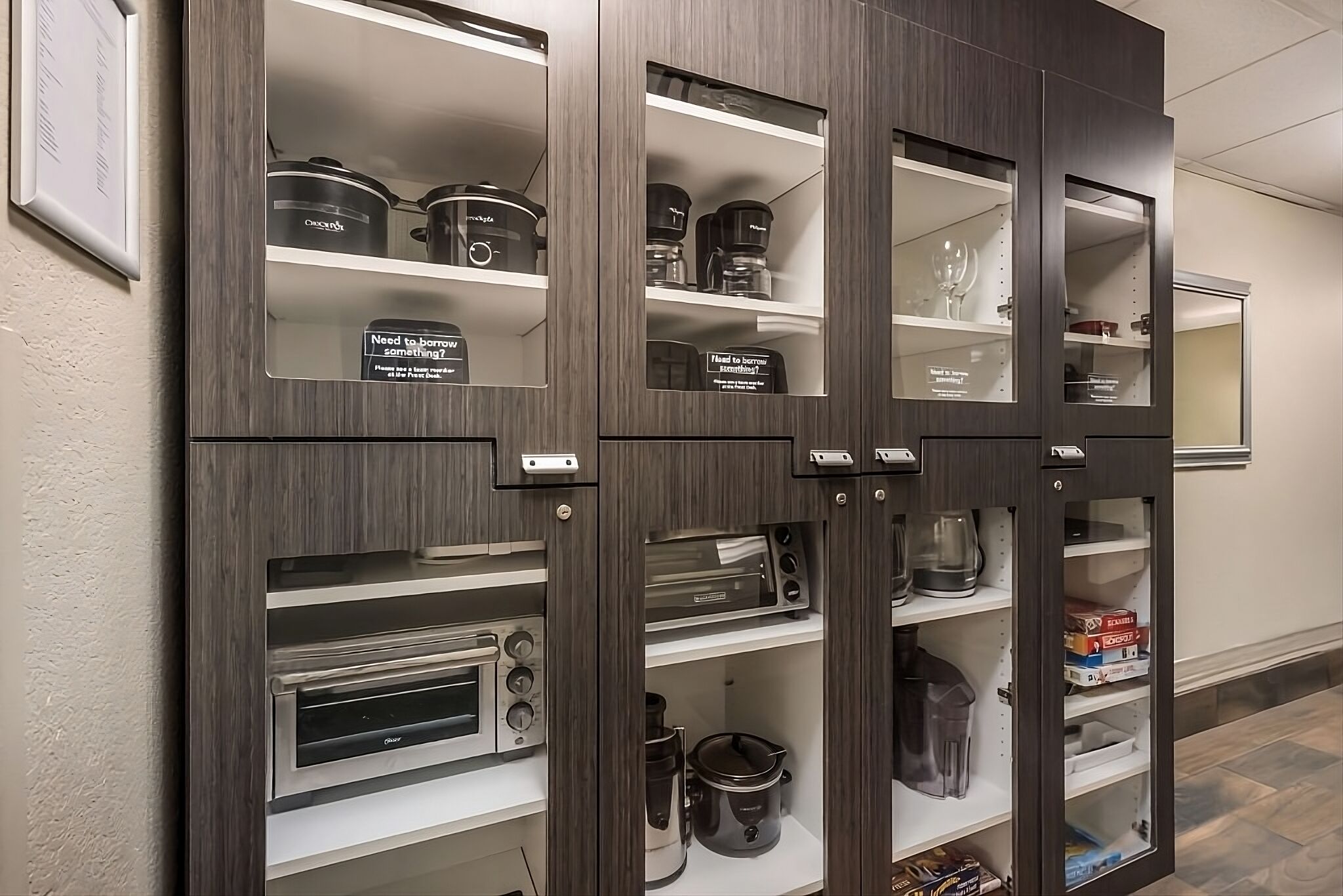 Indulge In Home-like Comfort! Close To Mcdaniel Farm Park, Pets Are Allowed - 杜魯斯