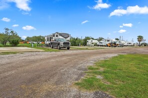 Aparcamiento sin asistencia gratuito