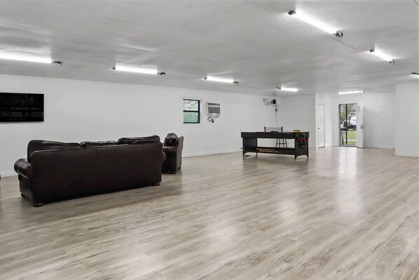 Zona de juegos infantil cubierta