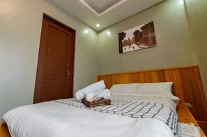 6 bedrooms, WiFi, bed sheets
