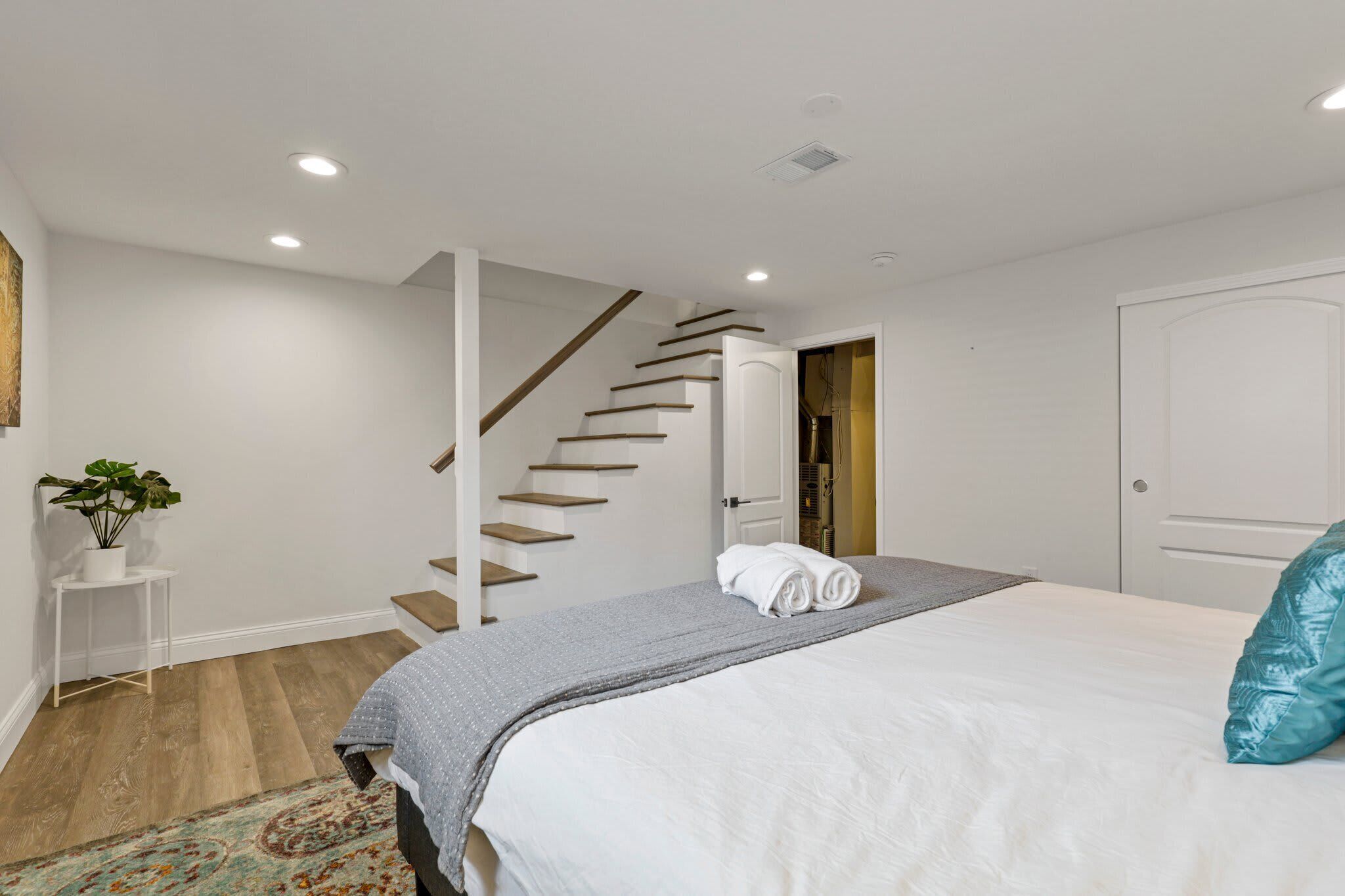 3 habitaciones, escritorio, tabla de planchar con plancha y wifi 