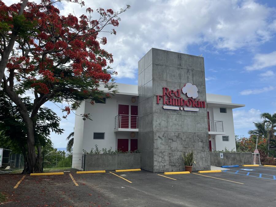 Fachada de la propiedad