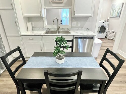 Newly Remodeled 2 Bedroom Home in Shelbyville!