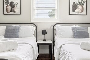 2 bedrooms, iron/ironing board, WiFi, bed sheets