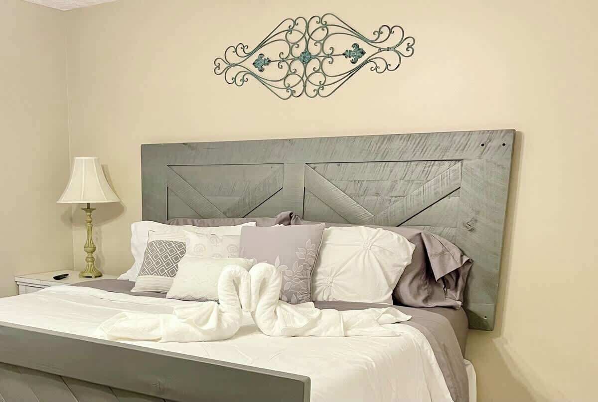 4 多间卧室、熨斗/熨衣板、WiFi、床单