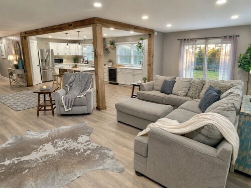 Rustic Chic in Charming Center Grove | Yard | 4BR