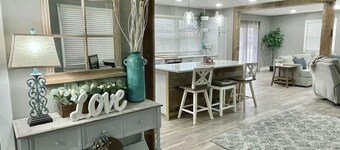 Rustic Chic in Charming Center Grove w Fenced Yard