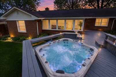 Spacious Ivy Hills Home | Hot Tub • Fenced Yard