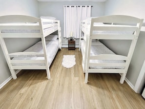 4 chambres, fer et planche à repasser, Wi-Fi, literie fournie