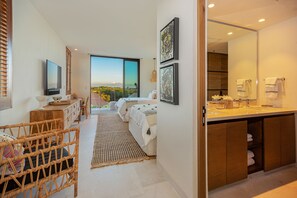 3 bedrooms, in-room safe, desk, iron/ironing board