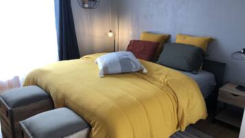 1 bedroom, iron/ironing board, WiFi, bed sheets