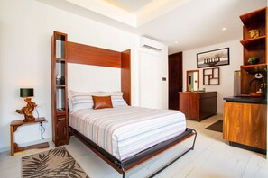 1 dormitorio, tabla de planchar con plancha, wifi y ropa de cama