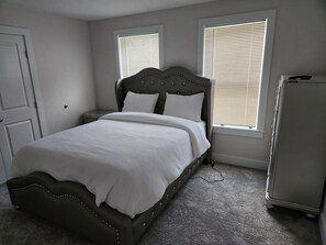 5 bedrooms, desk, iron/ironing board, free WiFi