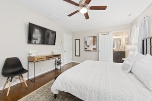 6 室のベッドルーム、アイロン / アイロン台、WiFi (無料)、ベッドシーツ