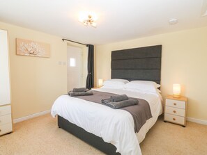 Cottage | Interior - Oak Cottage (Caernarfon)