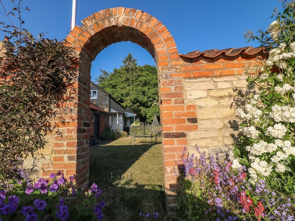Exterior - Granary Cottage (Grantham)