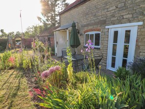 Property grounds - Granary Cottage (Grantham)