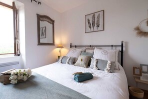 3 quartos, ferros/tábuas de passar roupa, Wi-Fi de cortesia