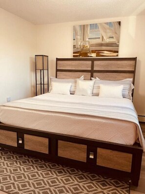 1 chambre, bureau, fer et planche à repasser, Wi-Fi