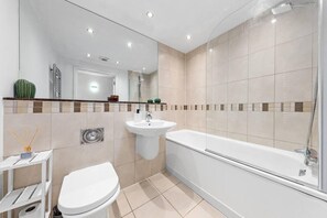 Apartment | Bathroom