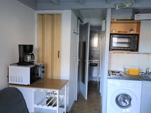 Microwave, coffee/tea maker