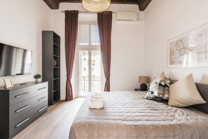 6 sovrum, skrivbord, strykjärn/strykbräda och resesäng