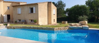 Sweet home in Provence ! Ideal for family or friendly gatherings!