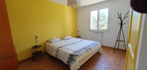 5 camere, ferro/asse da stiro, Wi-Fi gratuito