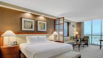 Bureau, fer et planche à repasser, Wi-Fi gratuit, draps fournis