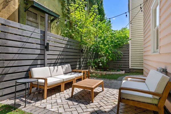 Terrace/patio - Beautiful Ground Floor Condo Just 1 Block to King (Charleston)