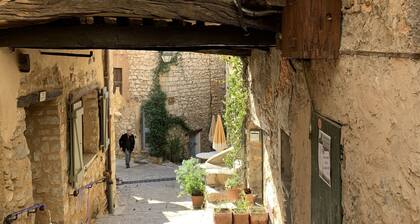 Cosy and Comfy Studio With Sea View