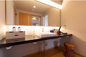 Hair dryer, towels - Stay without meals 4F Twin room with openair hot spring bath nonsmoking / Beppu Ōita (Beppu)