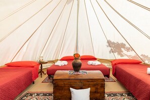 1 bedroom, in-room safe, WiFi, bed sheets