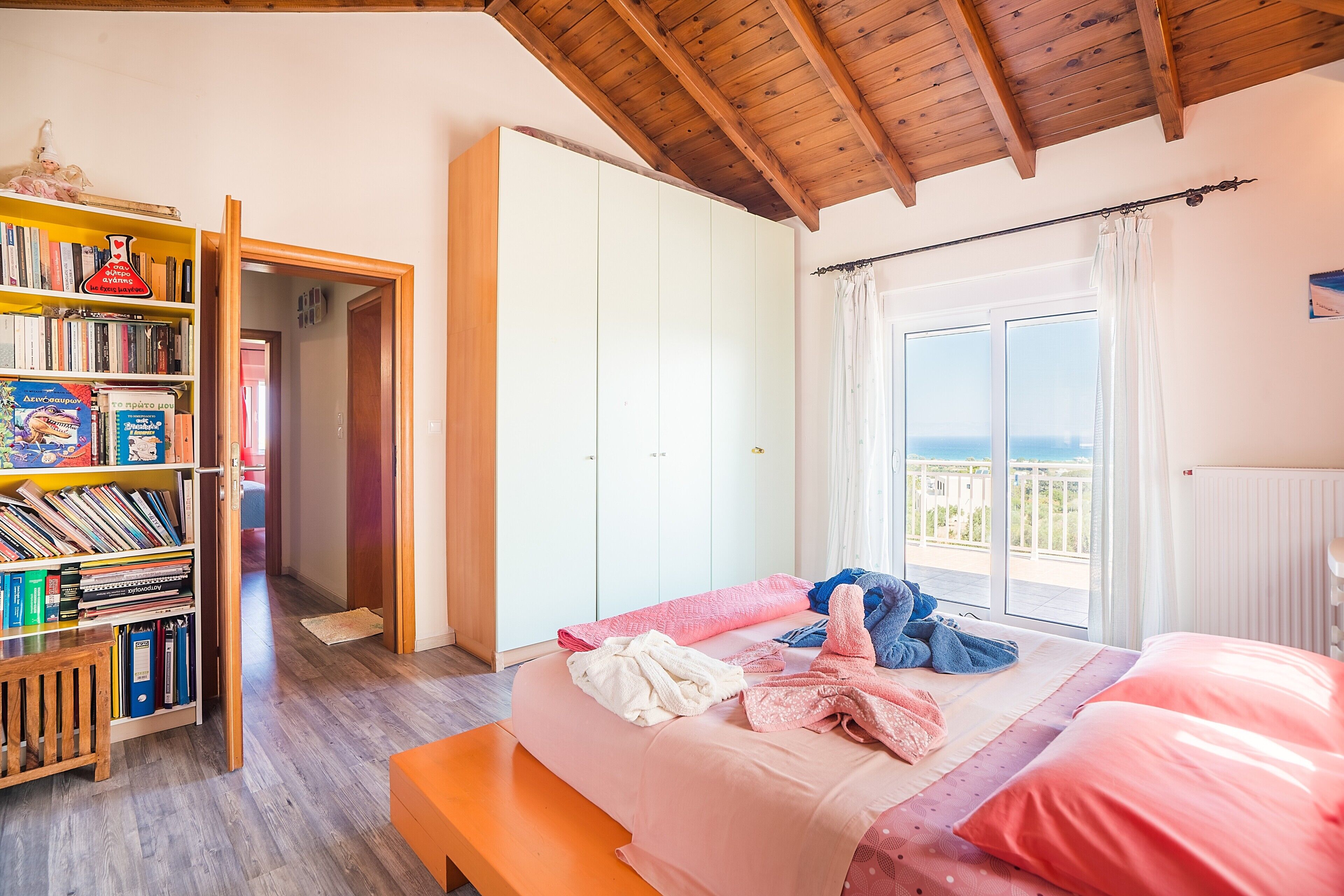 2 makuuhuonetta, ilmainen Wi-Fi, vuodevaatteet, pääsy pyörätuolilla