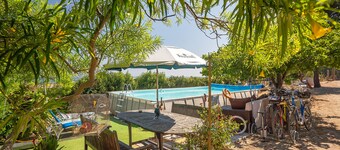 Holiday Home 'Alexandra Homestay' with Sea View, Wi-Fi and Air Conditioning