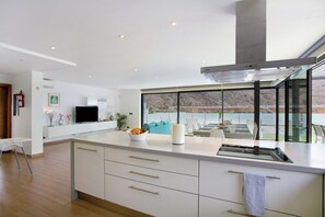 Interior - Villa "Tauro 31" with Sea Views, Private Pool and Wi-Fi (Mogán)