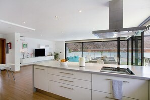 Interior - Villa "Tauro 31" with Sea Views, Private Pool and Wi-Fi (Mogán)