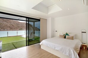 4 bedrooms, iron/ironing board, free WiFi, bed sheets - Villa "Tauro 31" with Sea Views, Private Pool and Wi-Fi (Mogán)