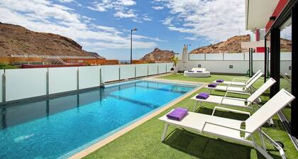 Villa "Tauro 31" with Sea View, Private Pool & Wi-Fi